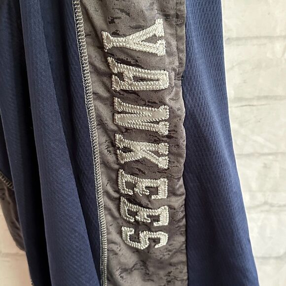 Genuine Merchandise Men's Blue New York Yankees Shorts, Large - Picture 3 of 5